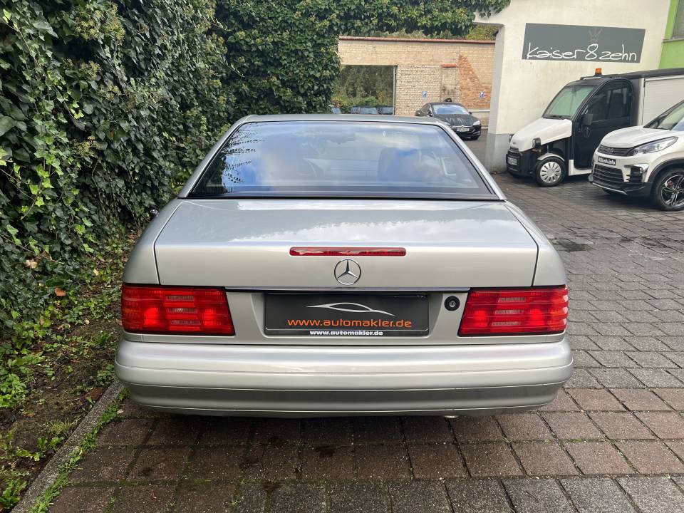 Imagen 15/29 de Mercedes-Benz SL 320 (1997)