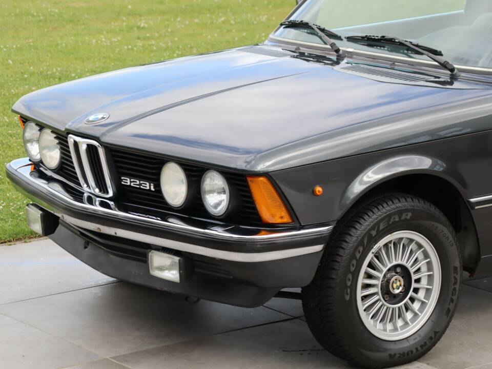 Image 29/50 of BMW 323i (1980)