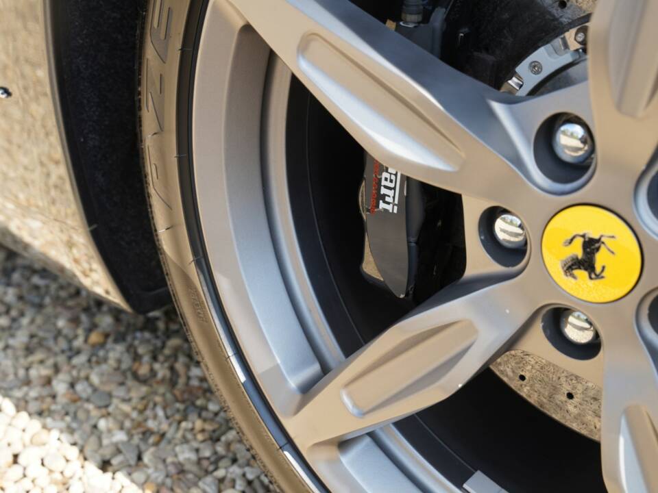 Bild 10/50 von Ferrari California (2010)
