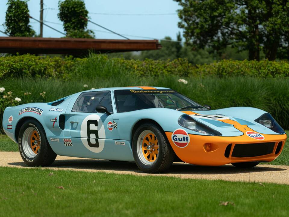 Image 4/50 of Ford GT40 (1978)