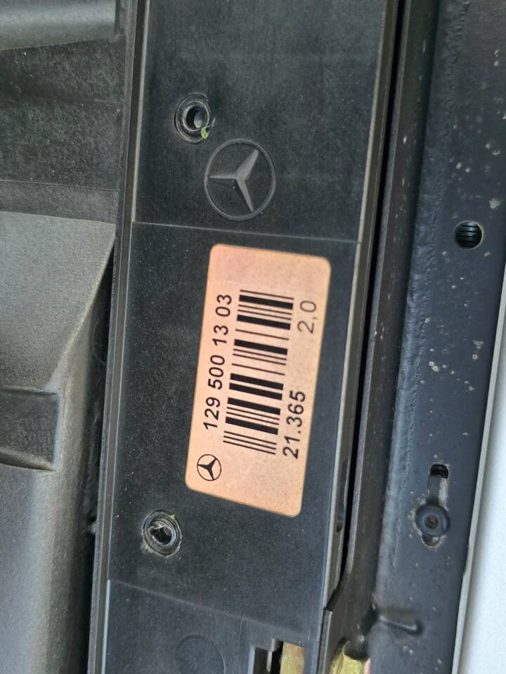 Image 40/61 of Mercedes-Benz SL 320 &quot;Mille Miglia&quot; (1995)