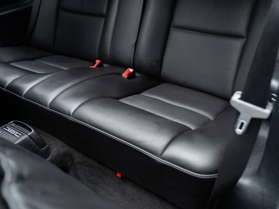 Image 35/45 of Mercedes-Benz E 220 (1995)