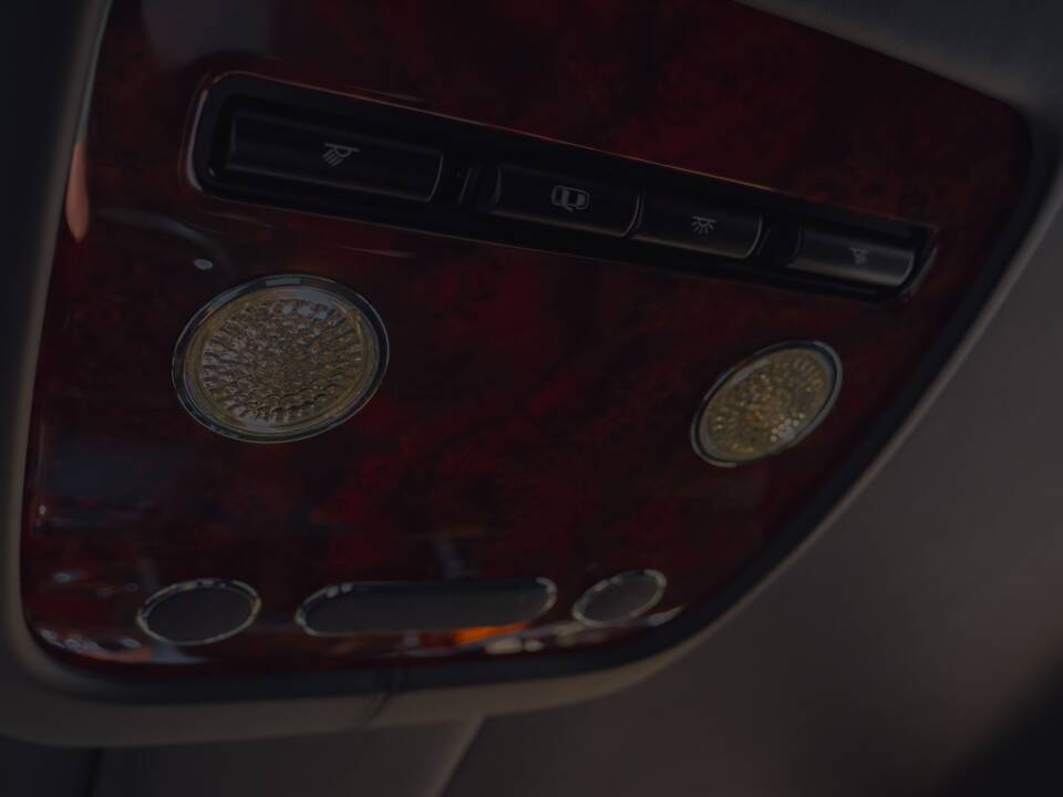 Imagen 30/68 de Bentley Flying Spur V8 S (2017)