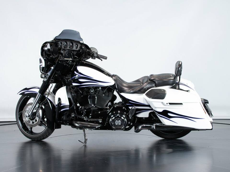 Bild 1/50 von Harley-Davidson DUMMY (2015)