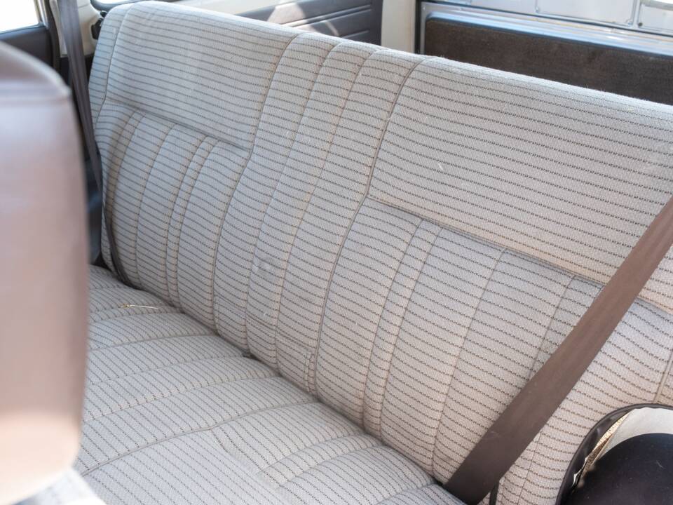 Image 37/46 of Toyota Land Cruiser FJ 62 (1988)