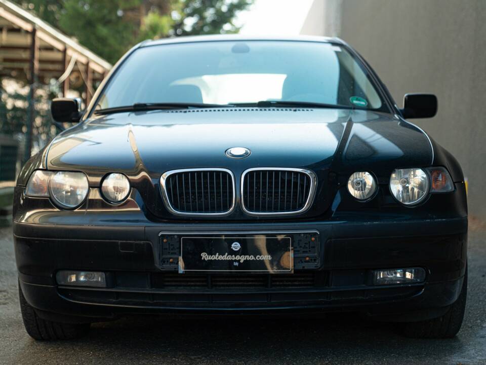 Bild 3/41 von BMW 318i (2004)