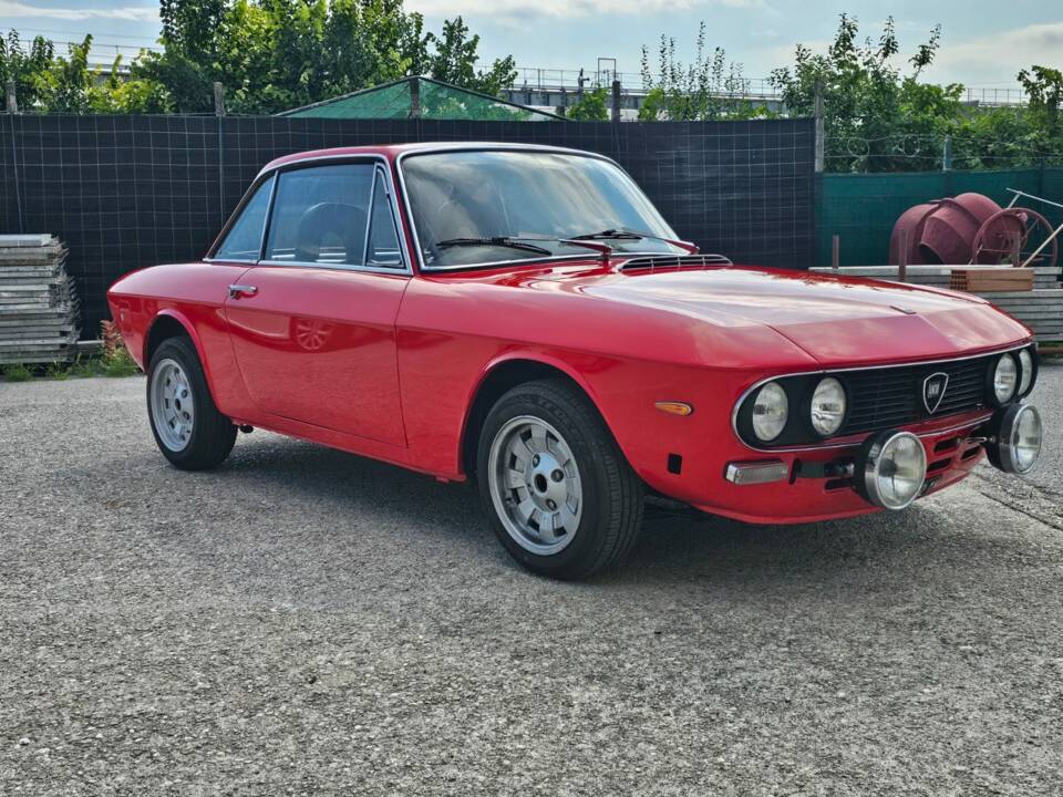 Image 2/56 of Lancia Fulvia 1.3 S (1975)