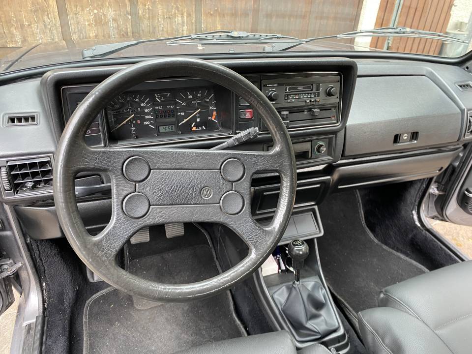 Bild 10/45 von Volkswagen Golf I Cabrio 1.8 (1984)