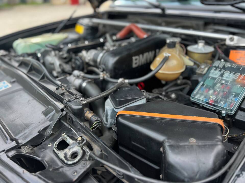 Image 20/21 de BMW M5 (1987)