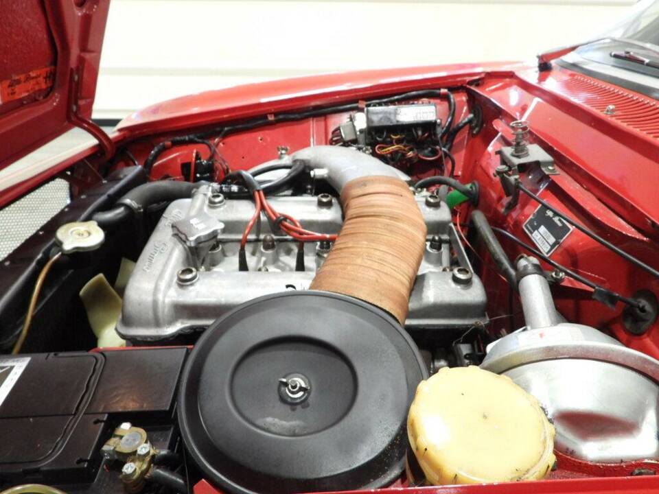 Image 11/15 of Alfa Romeo Giulia GT 1300 Junior (1968)