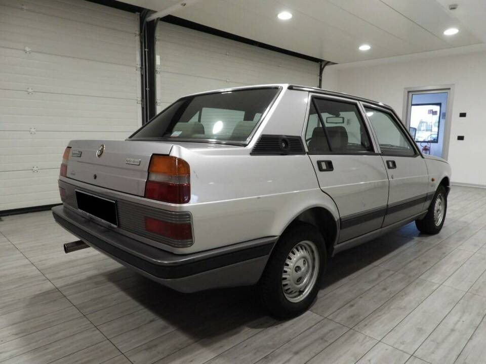 Bild 6/14 von Alfa Romeo Giulietta 2.0 Turbodiesel (1985)