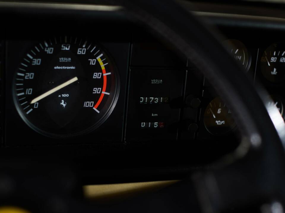 Bild 72/99 von Ferrari Mondial Quattrovalvole (1985)