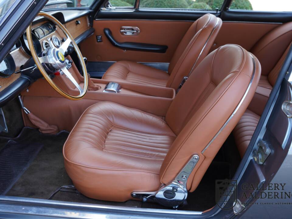 Image 47/50 de Ferrari 330 GT 2+2 (1965)