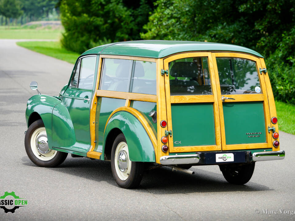 Image 39/43 of Morris Minor 1000 Traveller (1965)