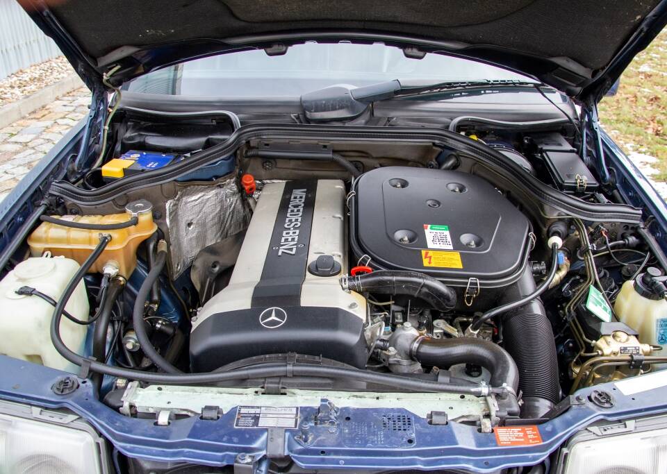 Bild 23/25 von Mercedes-Benz 300 E-24 (1991)