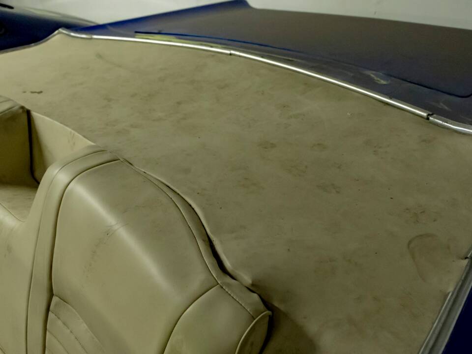 Image 39/50 of Chrysler 300 L (1970)