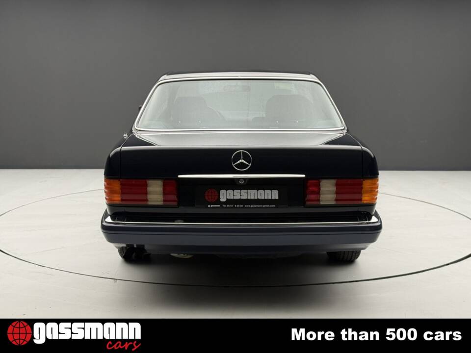 Imagen 8/15 de Mercedes-Benz 560 SEL (1991)