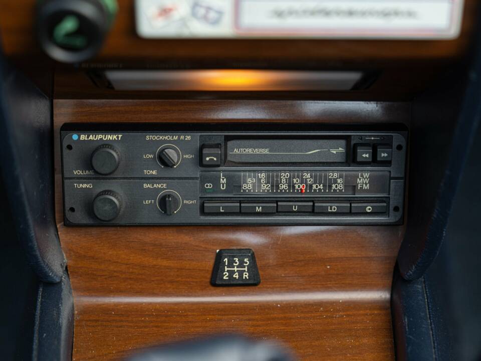 Image 42/50 of FIAT Spider 2000 Pininfarina 50th Anniversary Edition (1981)