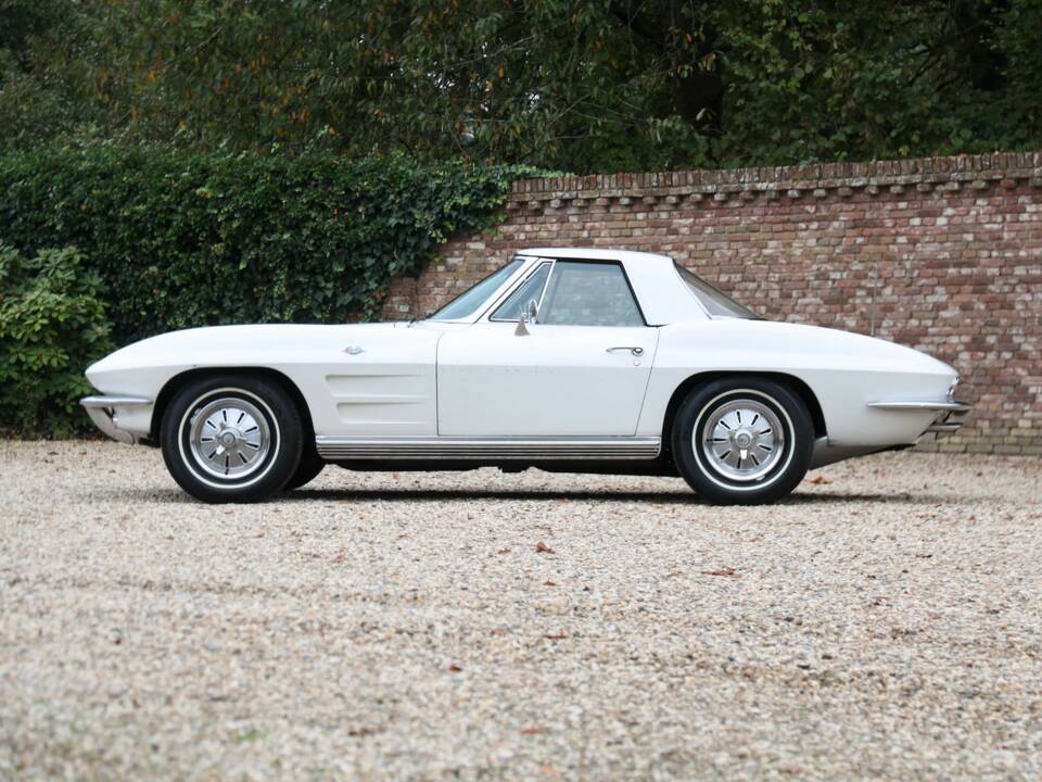 Imagen 25/50 de Chevrolet Corvette Sting Ray Convertible (1964)