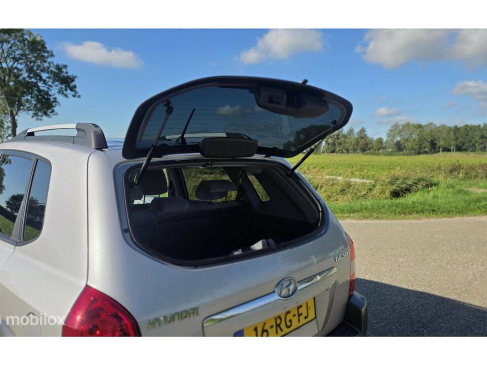 Image 18/46 of Hyundai Tucson 2.0i 4WD (2005)