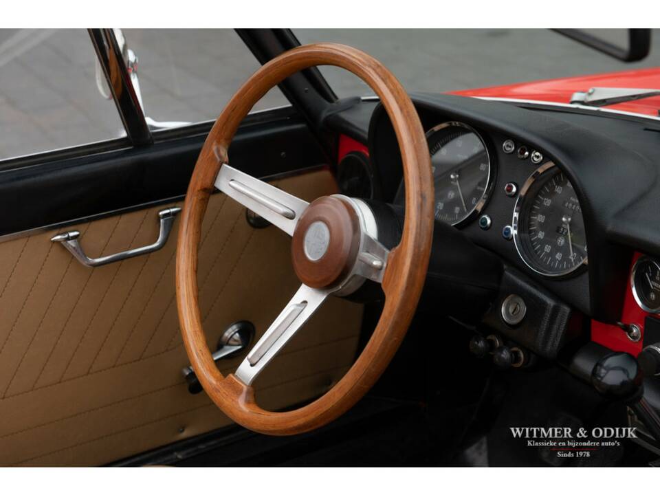 Immagine 24/31 di Alfa Romeo 1600 Spider (1974)