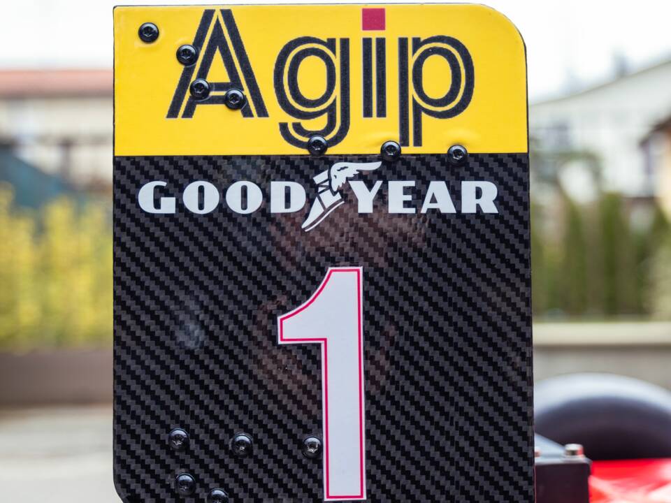 Image 30/85 of Ferrari 641 (1990)