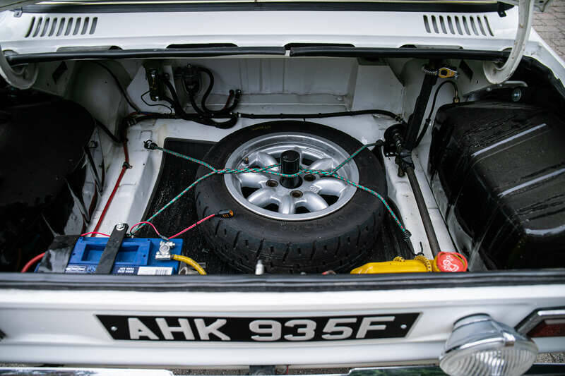 Image 34/40 of Ford Escort Twin Cam (1968)