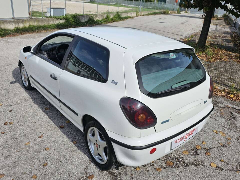 Image 9/25 de FIAT Bravo 1.2 SX (2001)