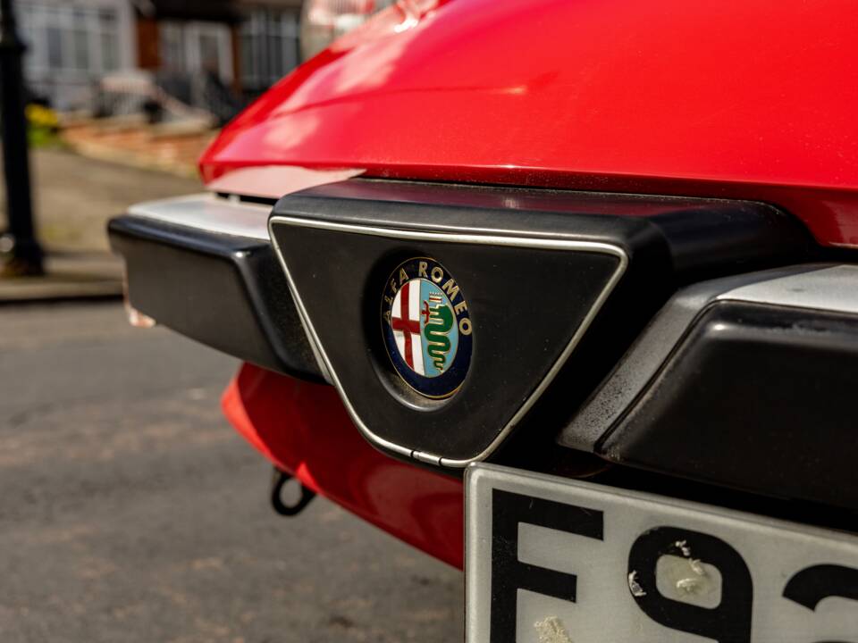Afbeelding 32/50 van Alfa Romeo 2.0 Spider (1989)