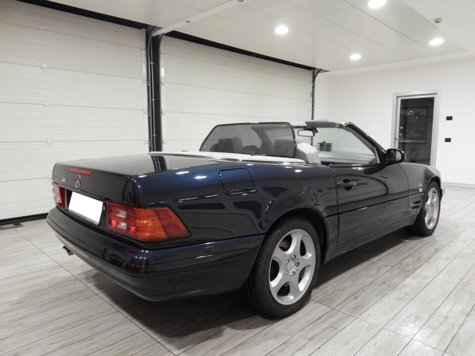 Bild 4/9 von Mercedes-Benz SL 320 (2001)