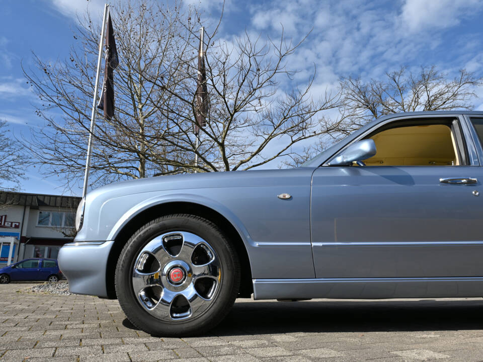 Image 9/29 of Bentley Arnage Le Mans (2001)