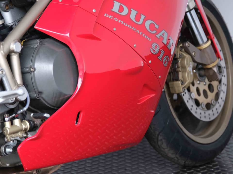 Bild 89/93 von Ducati 916 Strada (1994)