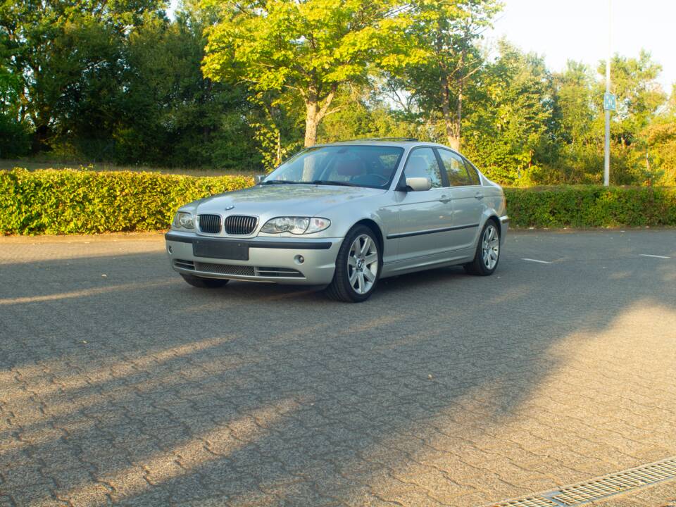 Afbeelding 24/58 van BMW 330i (2002)