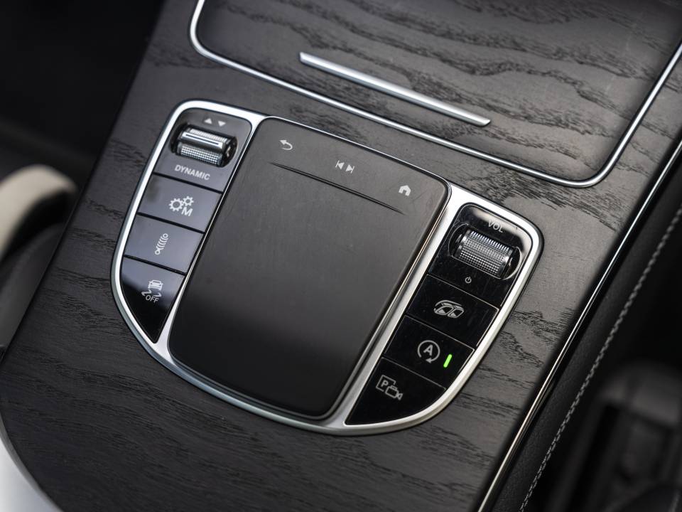 Bild 24/32 von Mercedes-Benz GLC 63 S AMG 4MATIC+ (2019)