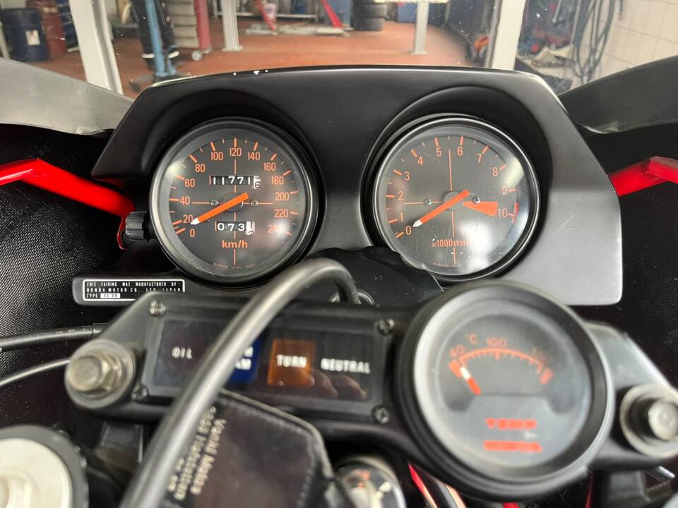 Bild 13/26 von Honda CB 1100 R (1983)