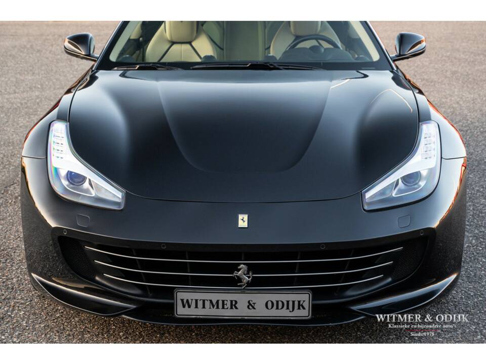 Bild 17/47 von Ferrari GTC4Lusso (2017)
