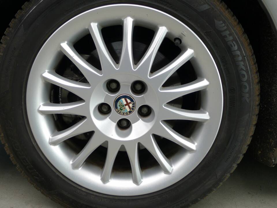 Image 33/39 of Alfa Romeo GT 1.8 Twin-Spark (2007)