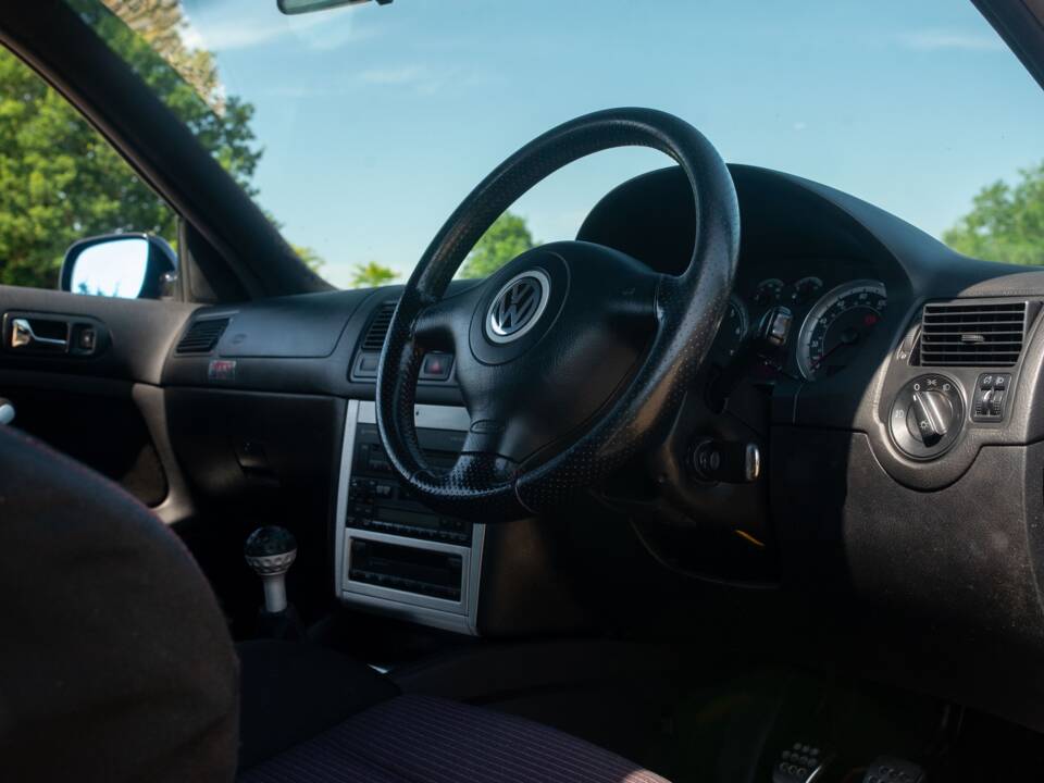 Image 4/50 of Volkswagen Golf IV 1.8T GTI (2002)