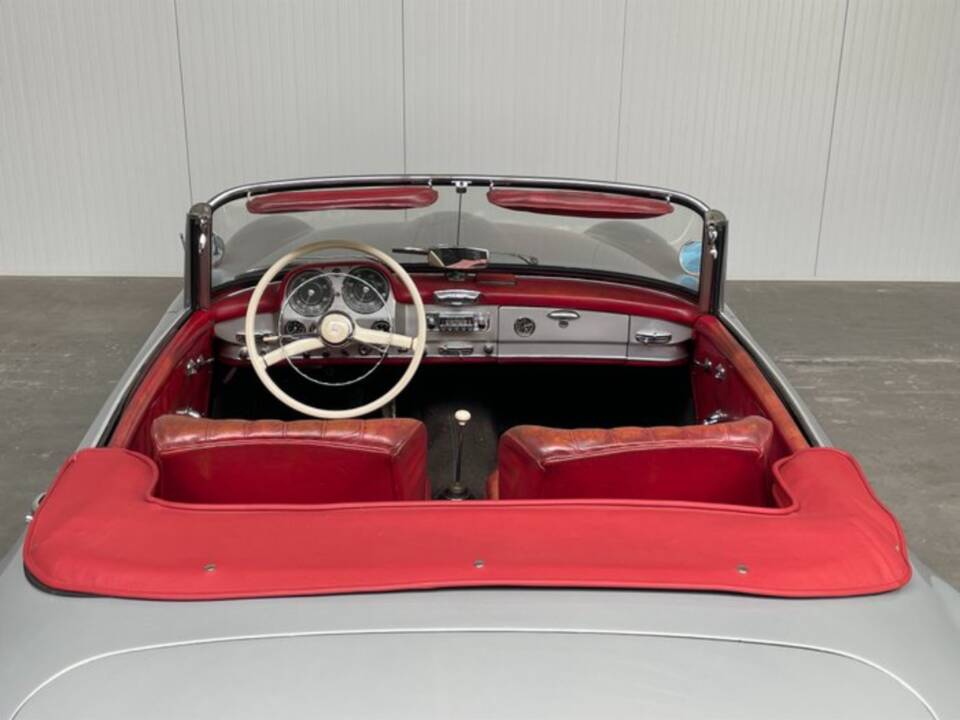 Imagen 25/92 de Mercedes-Benz 190 SL (1960)