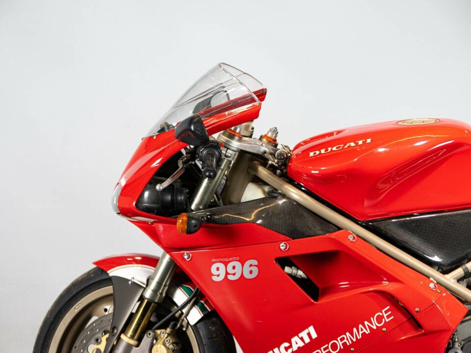 Immagine 37/50 di Ducati DUMMY (2000)
