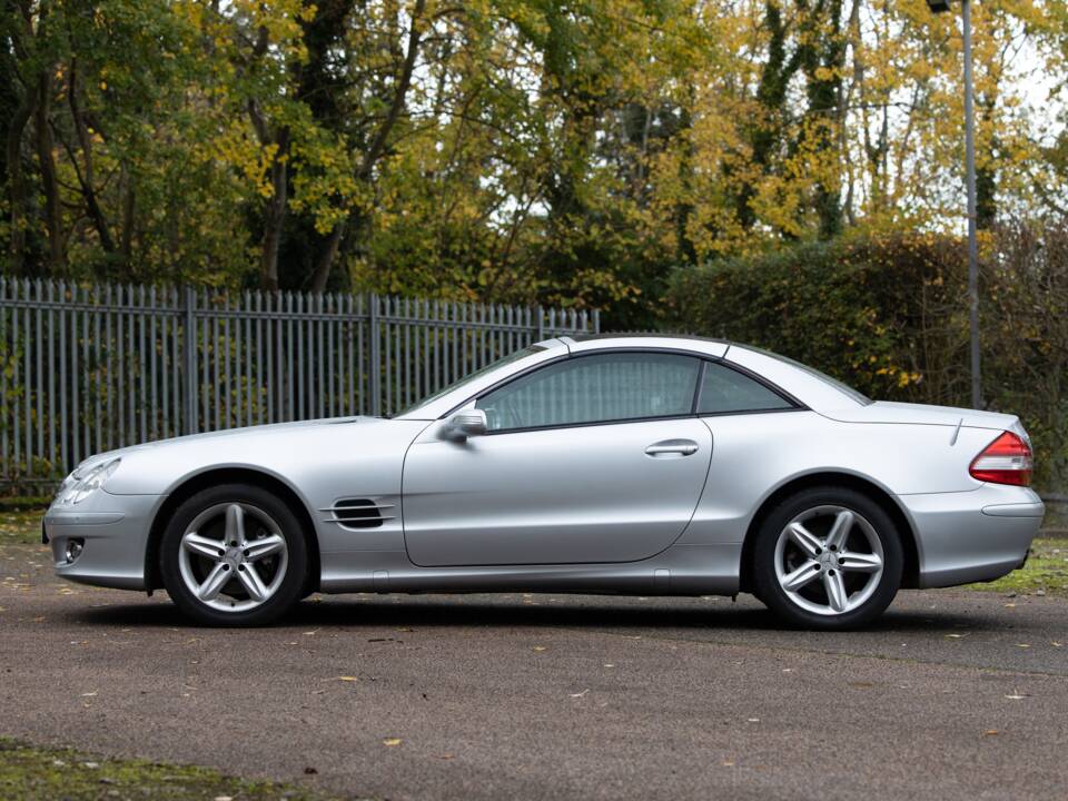 Image 2/41 of Mercedes-Benz SL 350 (2007)