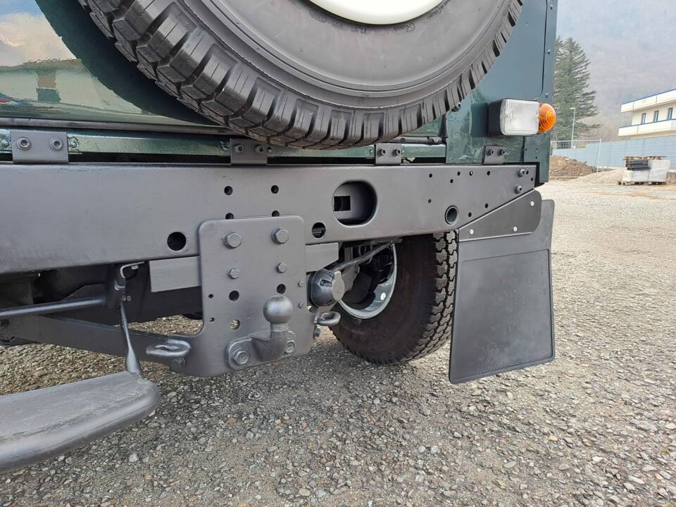 Immagine 53/83 di Land Rover Defender 90 Td5 (1999)