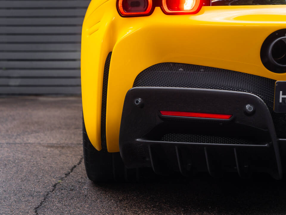 Immagine 7/61 di Ferrari SF90 Stradale (2021)