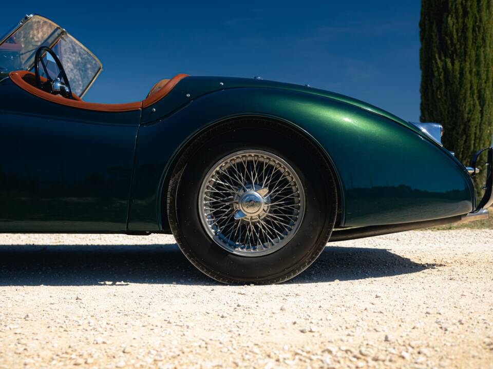 Afbeelding 20/58 van Jaguar XK 120 SE OTS (1954)