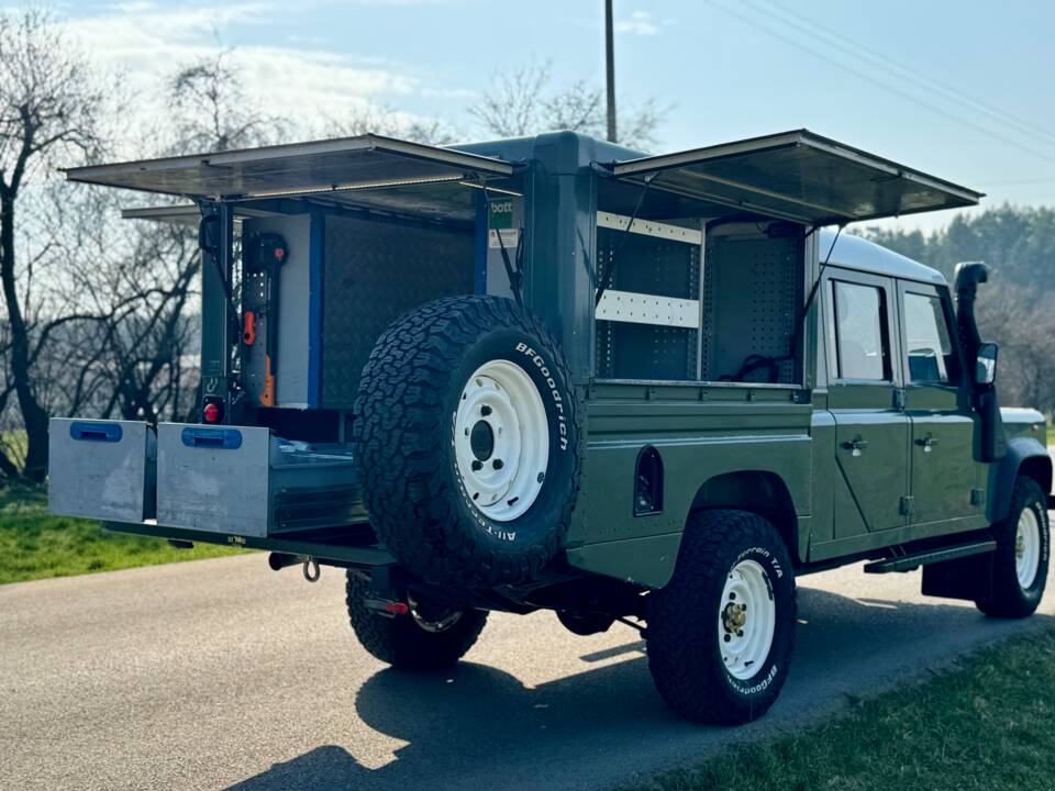 Immagine 17/56 di Land Rover Defender 130 Double Cab (2010)