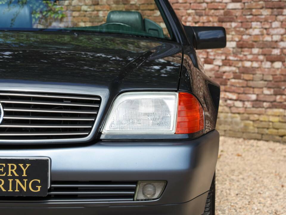 Image 45/50 of Mercedes-Benz 500 SL (1992)