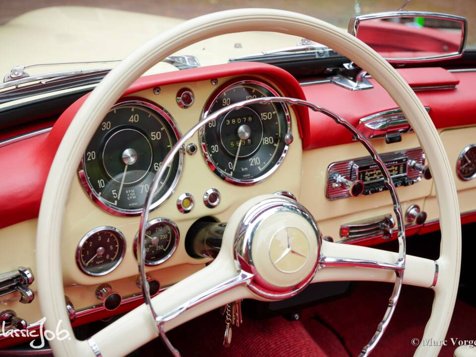 Image 35/61 of Mercedes-Benz 190 SL (1959)