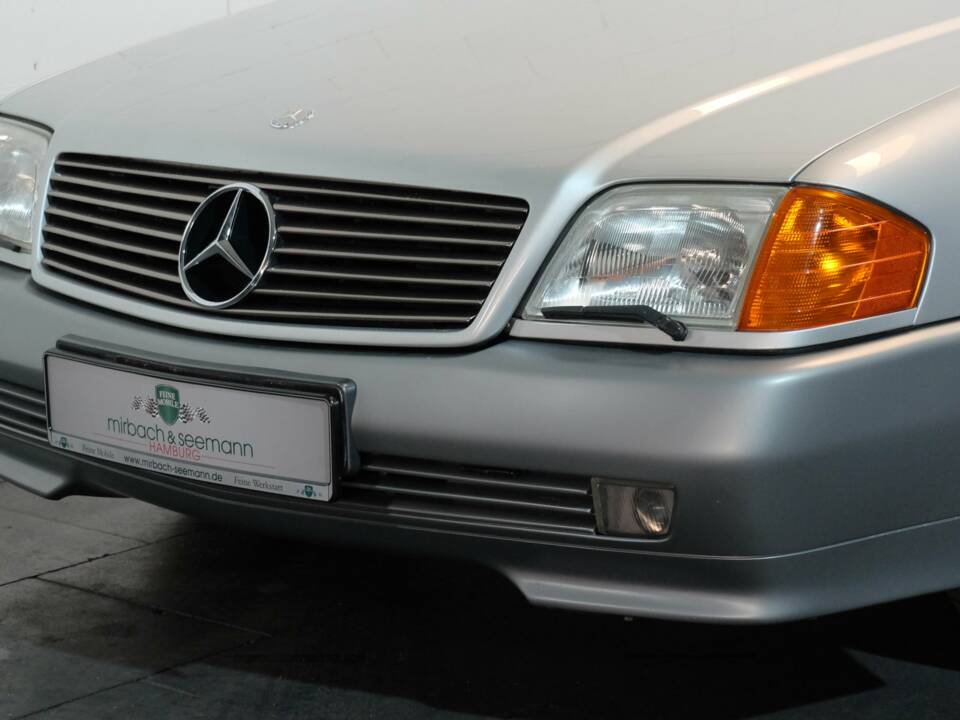 Image 20/51 of Mercedes-Benz 500 SL (1992)