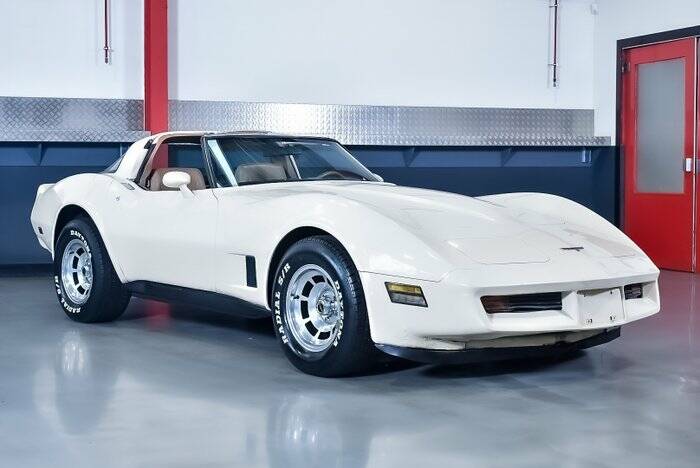 Immagine 6/7 di Chevrolet Corvette (1981)