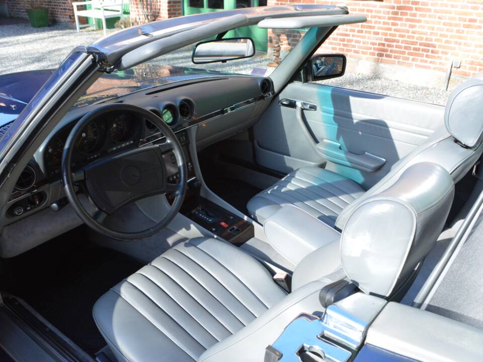 Bild 13/16 von Mercedes-Benz 560 SL (1988)